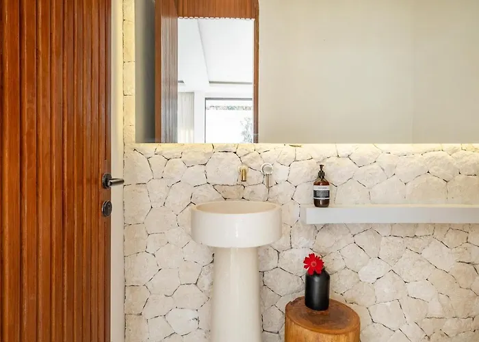 New 4- Bedroom Ocean Verve 4 Near The Uluwatu